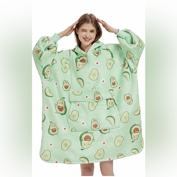 Tops - Avocado Print Oversized Hoodie Blanket